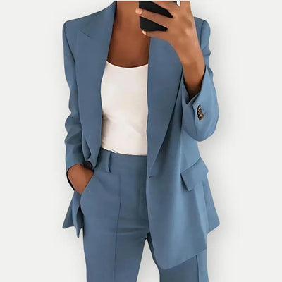 Tailleur Femme Élégant – Blazer Chic et Pantalon Ajusté